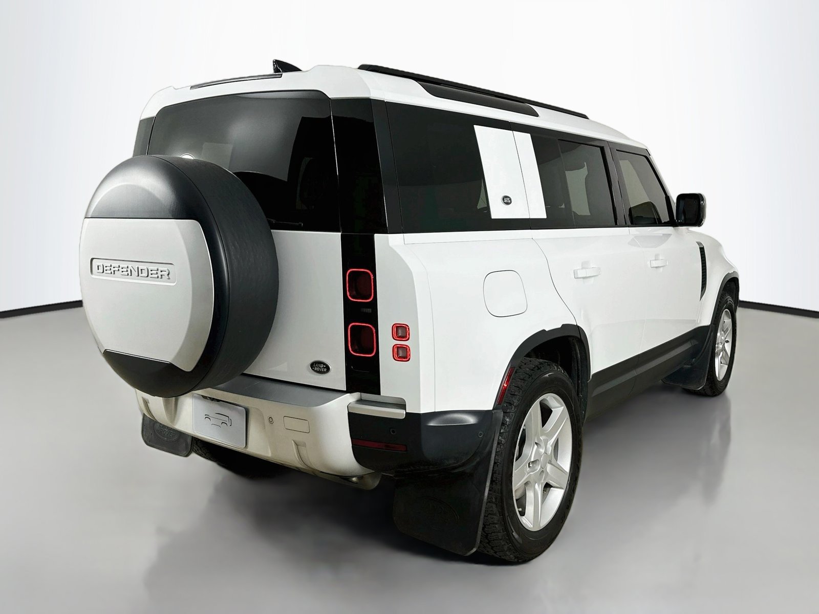 Used 2020 Land Rover Defender 110 SE AWD/4WD image 5