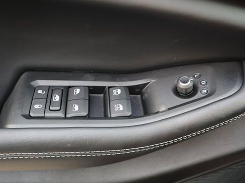 New 2025 Jeep Grand Cherokee L Limited image 9