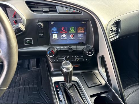 Used 2015 Chevrolet Corvette Z06 w/ 2LZ Preferred Equipment Group image 19