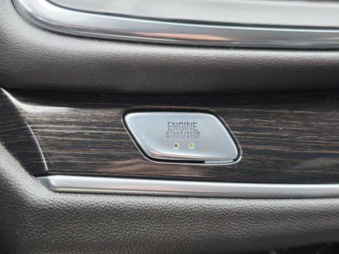 Used 2020 Buick Enclave Avenir w/ Avenir Technology Package AWD/4WD image 16