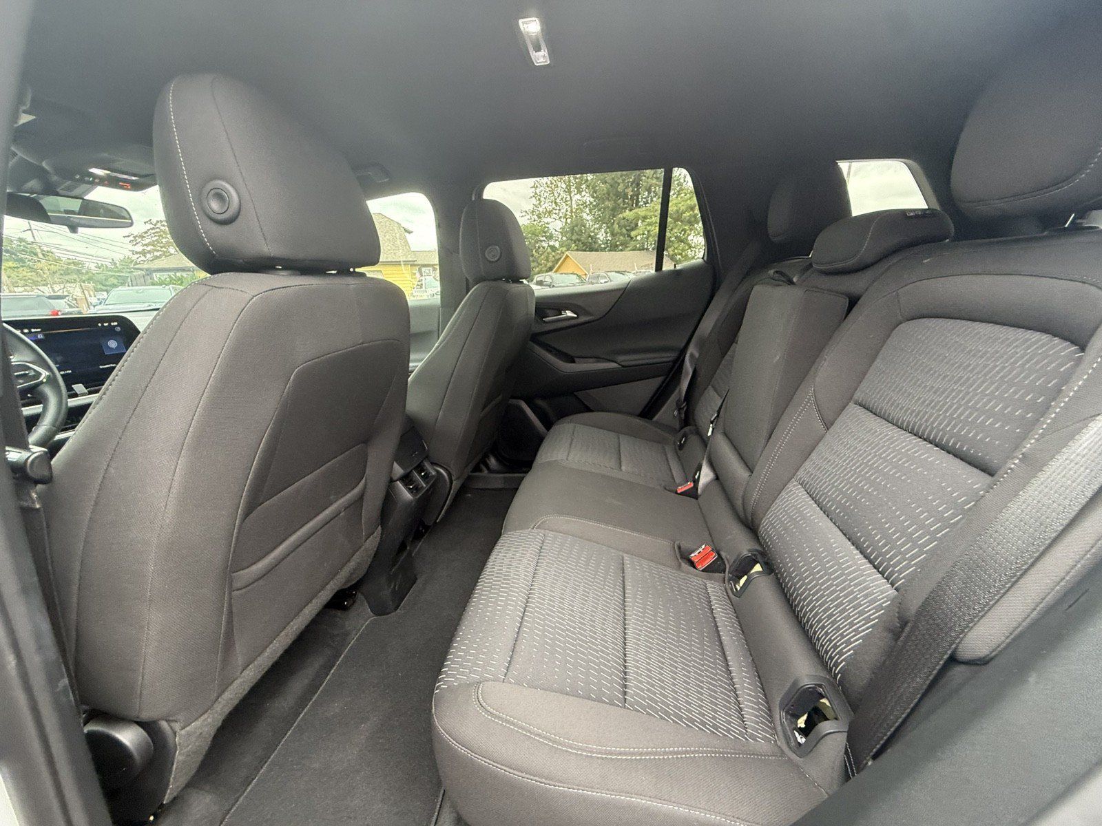 Used 2026 Chevrolet Equinox LT FWD image 24
