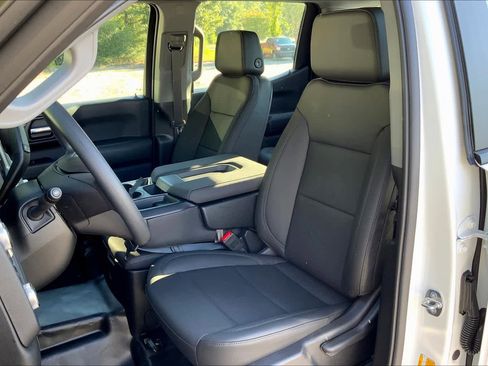 New 2024 GMC Sierra 1500 Pro w/ X31 Off-Road Package image 9