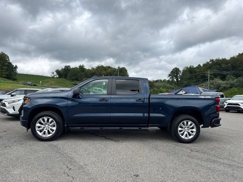 Used 2023 Chevrolet Silverado 1500 Custom AWD/4WD image 3