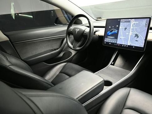 Used 2019 Tesla Model 3 Long Range image 15