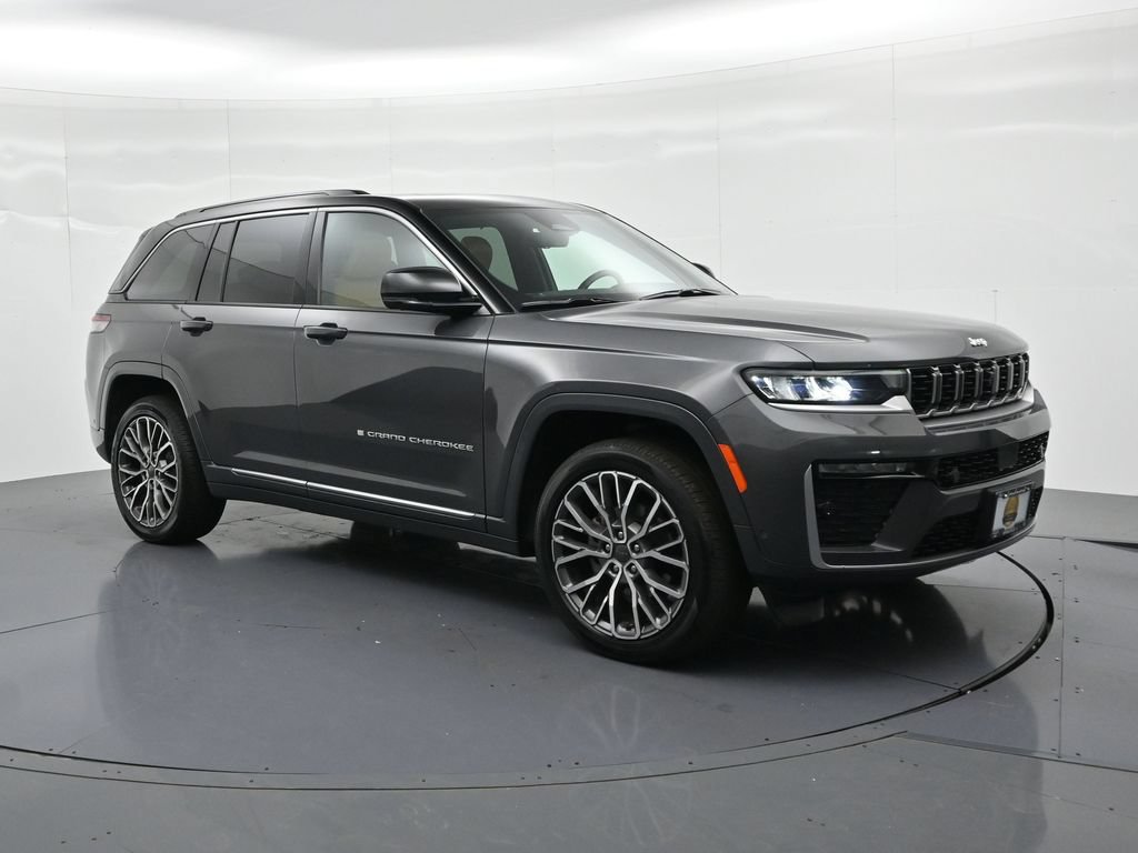 Used 2026 Jeep Grand Cherokee Summit w/ Adv Protech Group IV AWD/4WD image 4