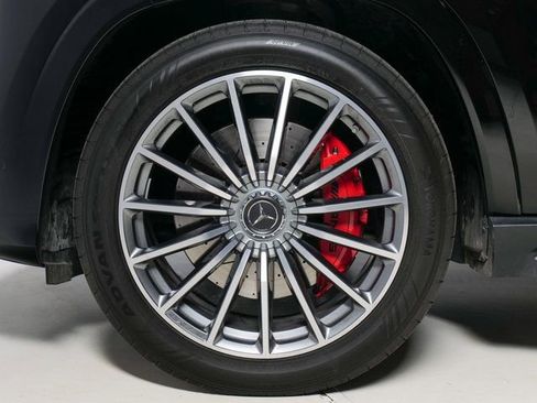 Used 2025 Mercedes-Benz GLS 63 AMG 4MATIC image 36