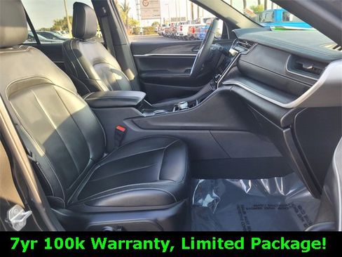 Certified 2024 Jeep Grand Cherokee Limited w/ Trailer Tow Package image 17