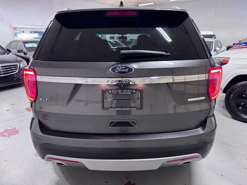 Used 2016 Ford Explorer XLT w/ Equipment Group 202A image 4