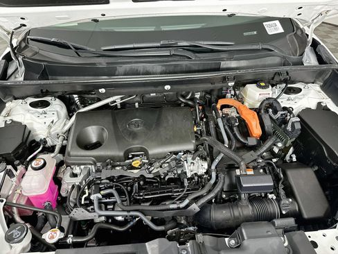 Used 2024 Toyota RAV4 XLE AWD/4WD image 29