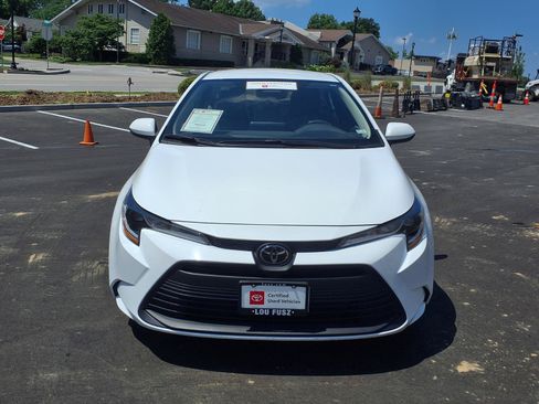 Certified 2025 Toyota Corolla LE FWD image 29
