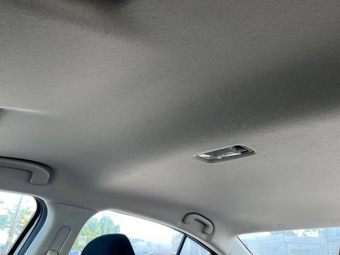 Used 2025 Nissan Versa SV FWD image 32