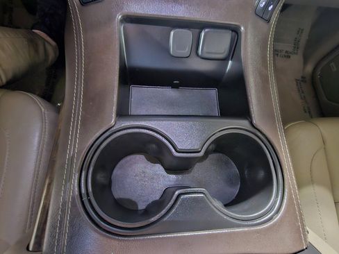 Used 2018 Chevrolet Suburban LT image 48