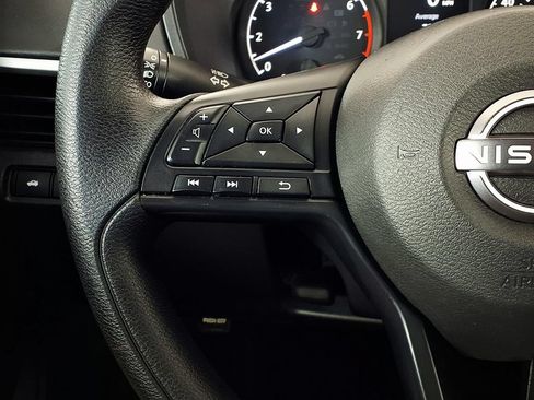 Used 2024 Nissan Altima 2.5 S FWD image 19
