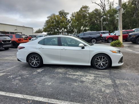 Used 2024 Toyota Camry XLE image 6