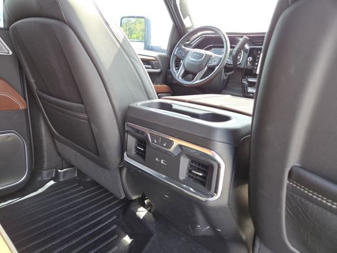 Used 2024 GMC Sierra 2500 Denali Ultimate AWD/4WD image 26