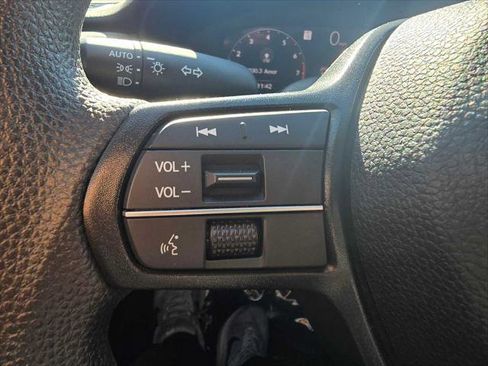 Used 2024 Honda Accord EX image 31