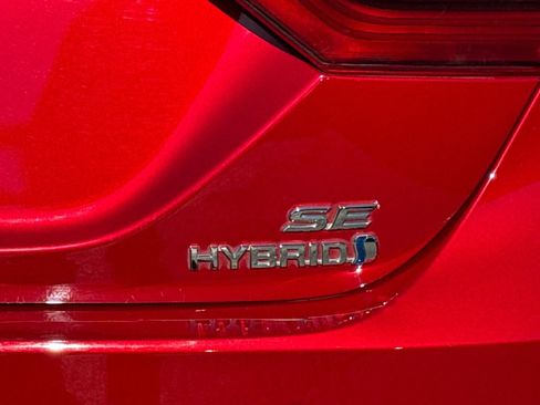 Used 2024 Toyota Camry SE w/ Audio Upgrade Package image 9