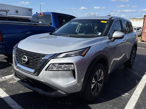 Certified 2023 Nissan Rogue SV image 2