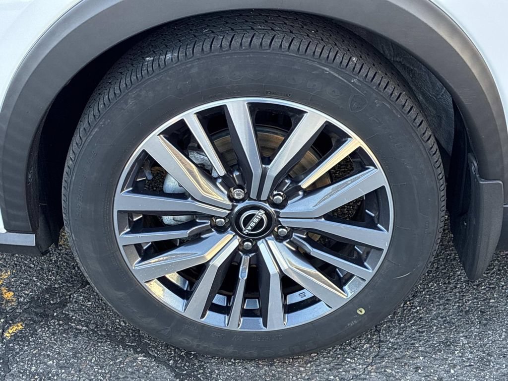 Certified 2023 Nissan Kicks SR w/ SR Premium Package FWD image 19
