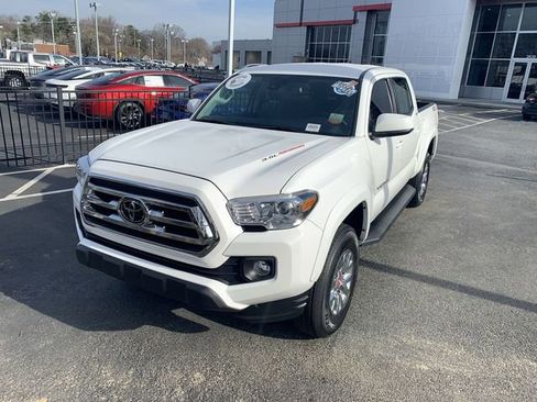 Certified 2023 Toyota Tacoma SR5 image 1