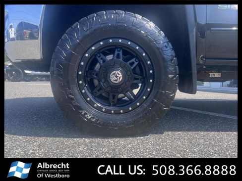 Used 2018 GMC Sierra 1500 SLE w/ SLE Value Package AWD/4WD image 28