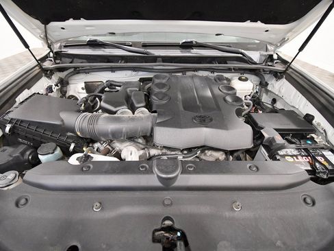 Used 2018 Toyota 4Runner Limited image 12