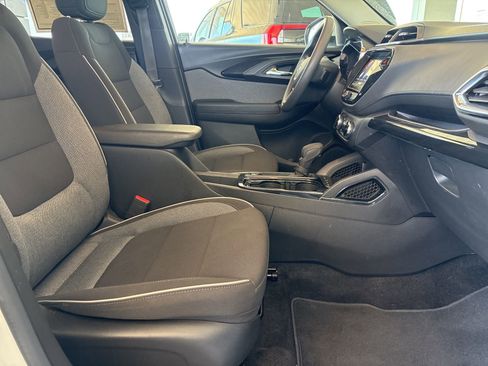 Certified 2023 Chevrolet TrailBlazer LT w/ LPO, Blackout Package image 16