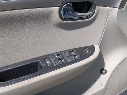 Used 2009 Saturn Aura XE w/ Preferred Package FWD image 40