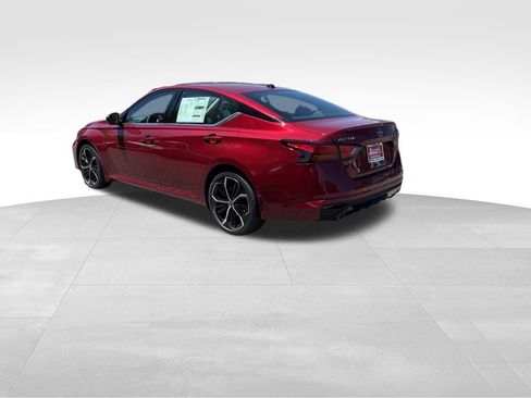 New 2026 Nissan Altima 2.5 SR FWD image 2
