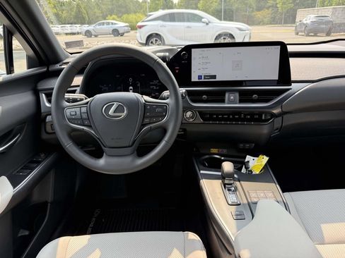Used 2025 Lexus UX 300h AWD w/ Accessory Package (Z1) image 8