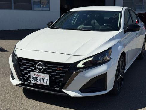 Used 2024 Nissan Altima 2.5 SR image 25