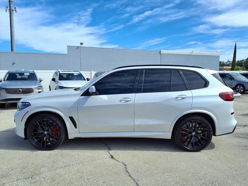 Used 2021 BMW X5 M50i w/ Executive Package image 4