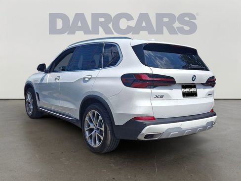 Used 2025 BMW X5 xDrive50e w/ Climate Comfort Package image 4