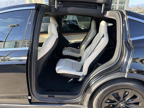 Used 2021 Tesla Model X Long Range AWD/4WD image 8