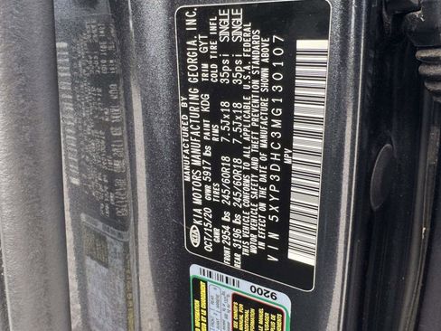 Used 2021 Kia Telluride EX image 19