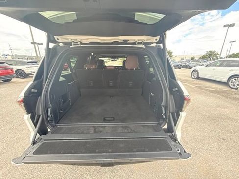 Used 2025 Lincoln Navigator L Reserve AWD/4WD image 22
