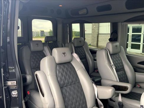 Used 2022 Ford Transit 250 Medium Roof AWD image 11
