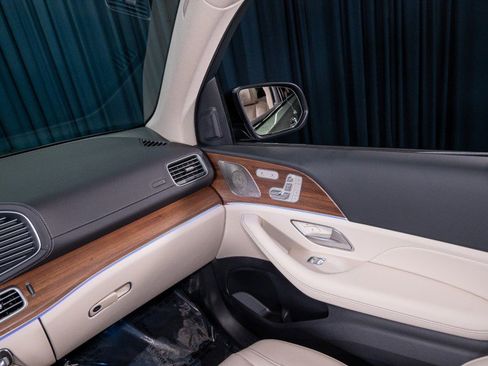 New 2026 Mercedes-Benz GLS 450 4MATIC image 26