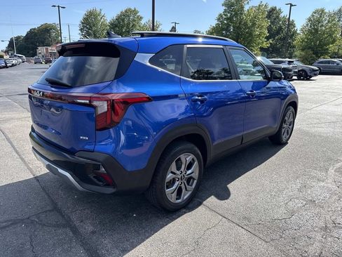 Used 2024 Kia Seltos S AWD/4WD image 8