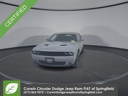 Used 2022 Dodge Challenger SXT w/ Blacktop Package image 7