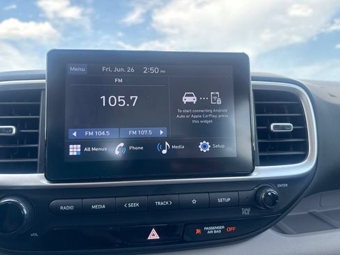 Used 2025 Hyundai Venue SEL FWD image 38