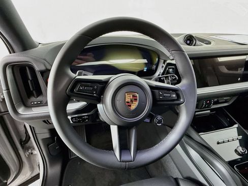 Certified 2025 Porsche Cayenne AWD/4WD image 12