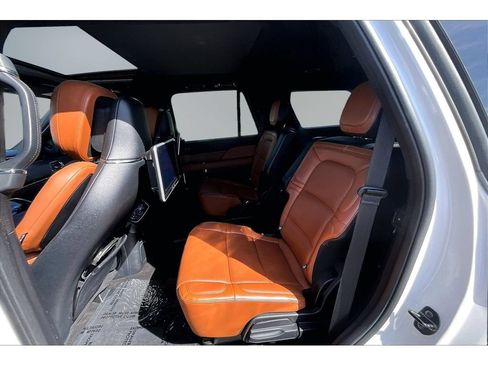 Used 2021 Lincoln Navigator Reserve AWD/4WD image 21