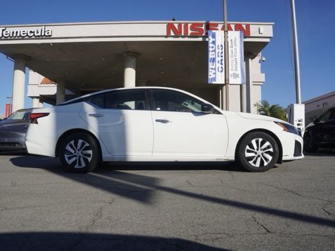 Certified 2024 Nissan Altima 2.5 S image 3