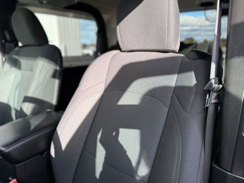 Used 2020 Jeep Wrangler Sport image 24