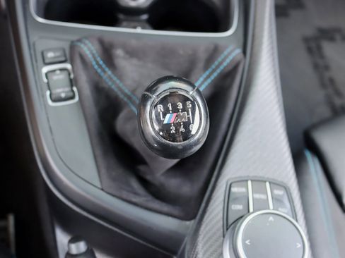 Used 2018 BMW M2 RWD image 30