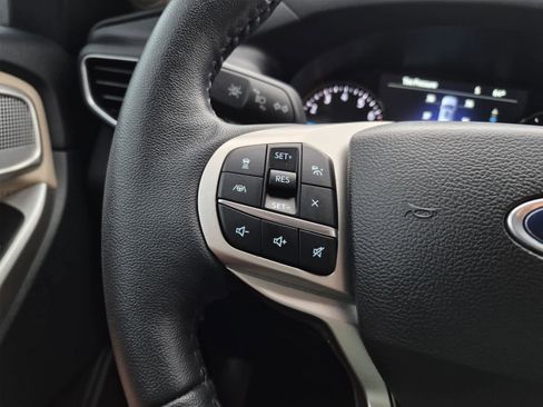 Used 2023 Ford Explorer XLT w/ Equipment Group 202A image 20