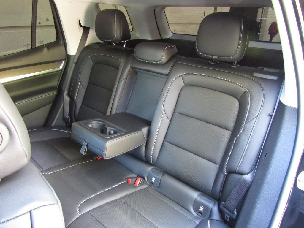 Used 2026 GMC Terrain Denali AWD/4WD image 17