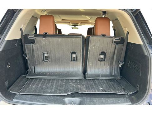 Used 2023 Nissan Pathfinder Platinum w/ Cargo Package image 9
