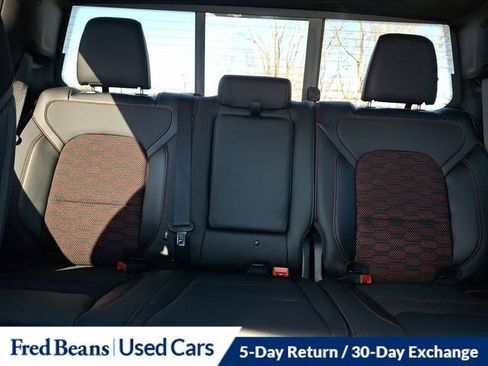 Used 2022 RAM 1500 Big Horn w/ Built-to-serve Edition image 18